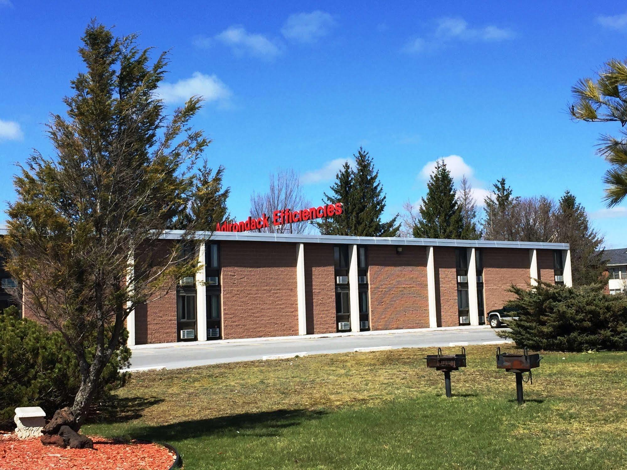 Adirondack Efficiencies Hotel Watertown Exterior photo